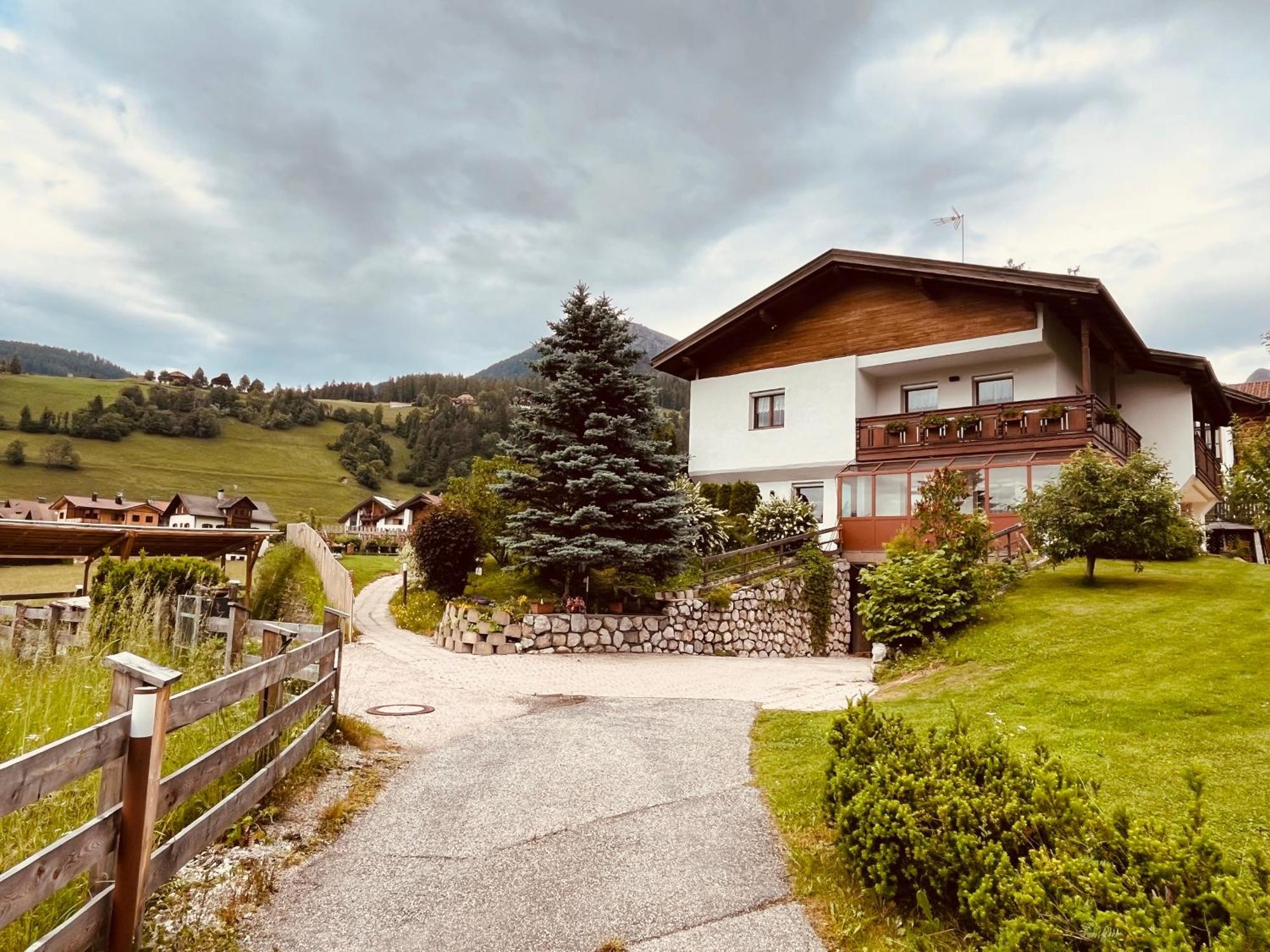 Apartament Ciasa Fam Comploi San Vigilio Di Marebbe Zewnętrze zdjęcie